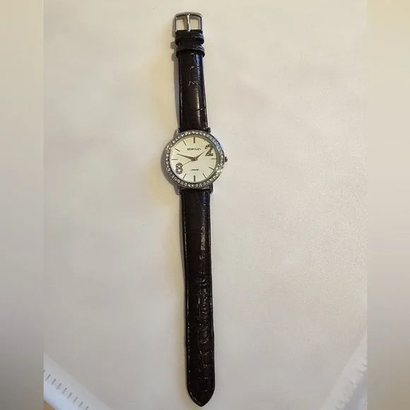 Bentley Watch With Rhinestones - Picture 4 of 6
